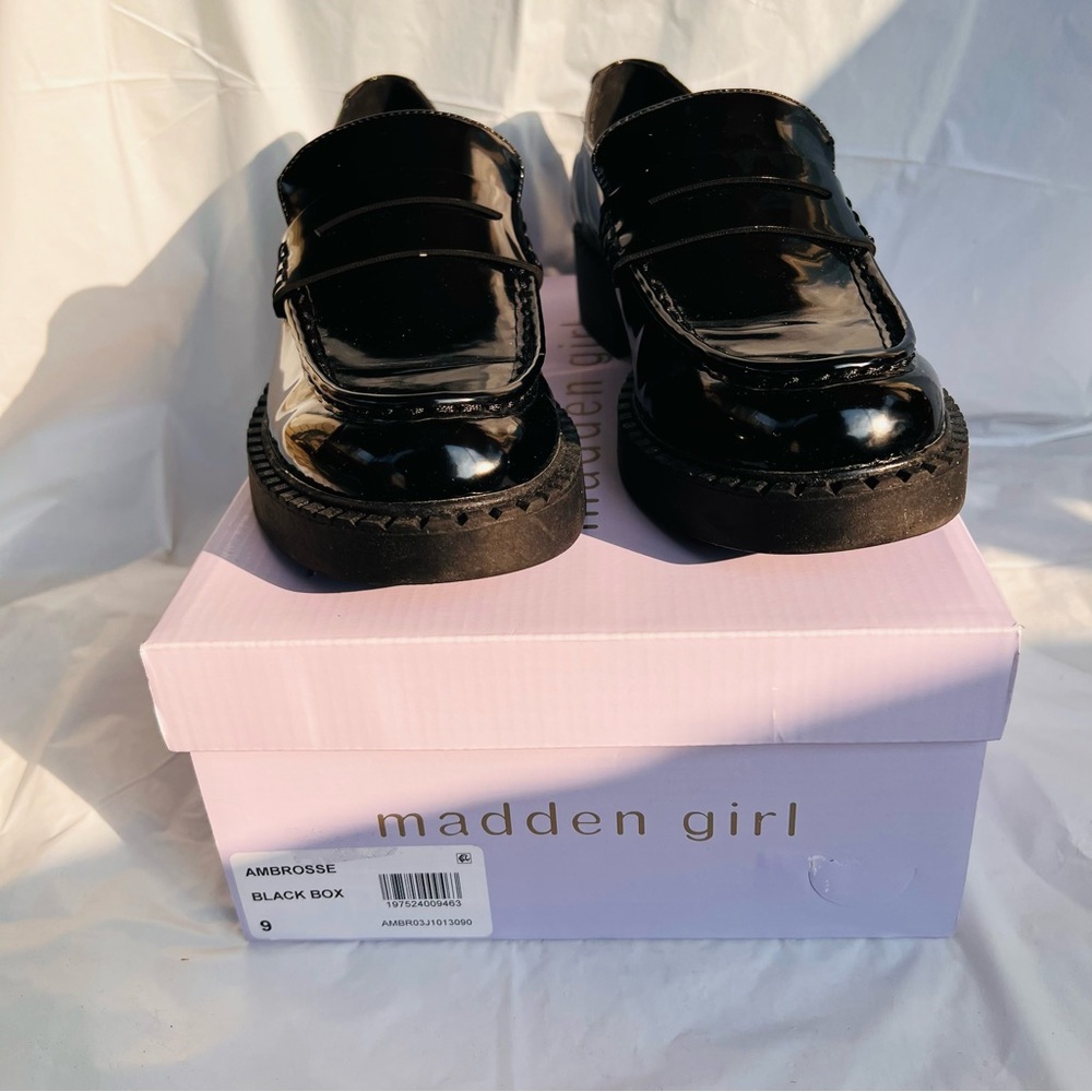 madden girl Ambrosse Women’s Loafer